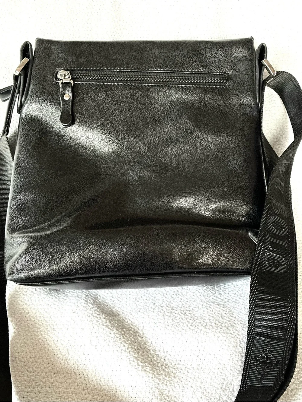 Lenwe Bolo Made in Italy Black Vegan Leather Messenger Crossbody